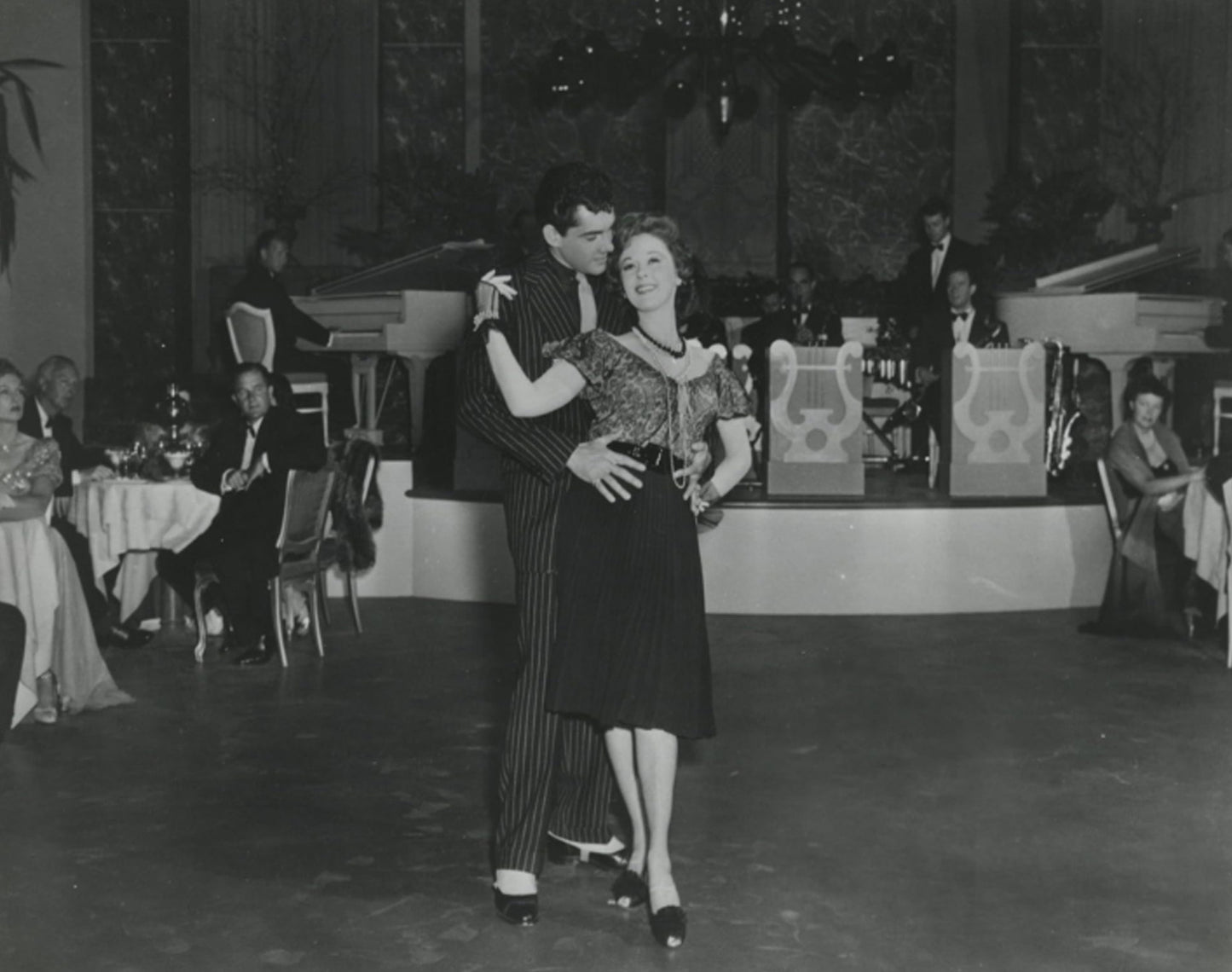 "With a Song in My Heart" Jane Froman's (Susan Hayward) Skirt