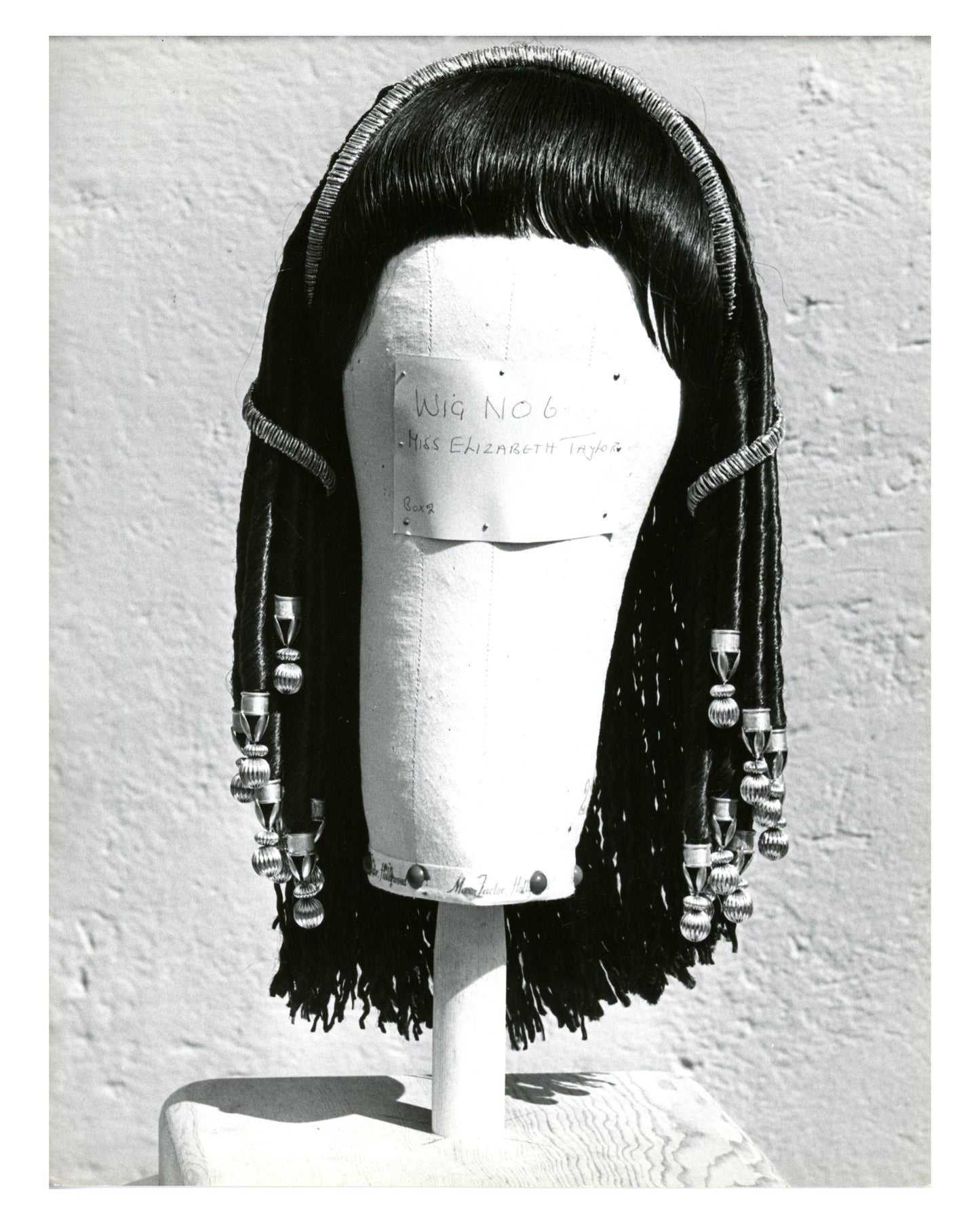 "Cleopatra" (1963) Set 40 Black & White Wig Photographs