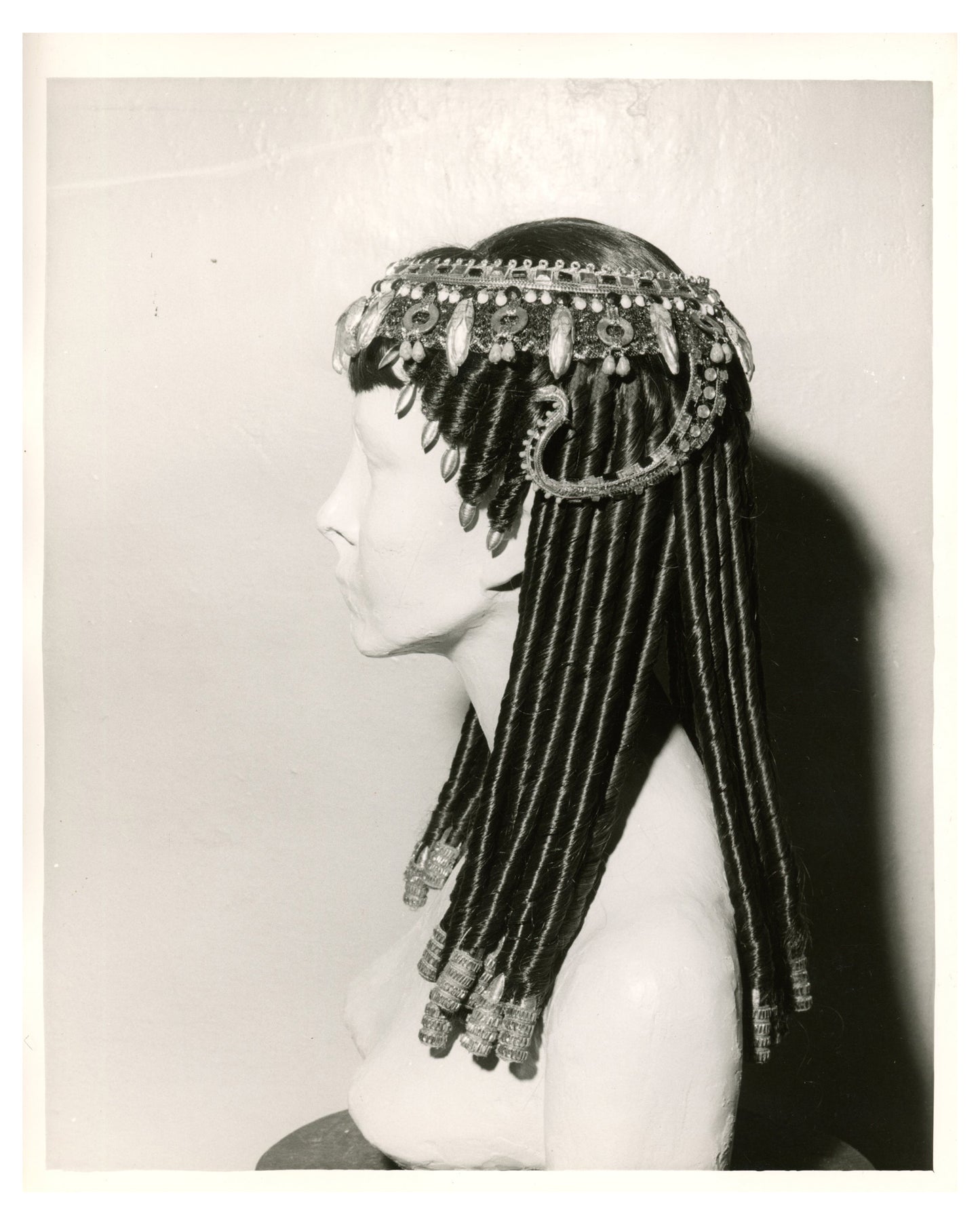 "Cleopatra" (1963) Set 40 Black & White Wig Photographs