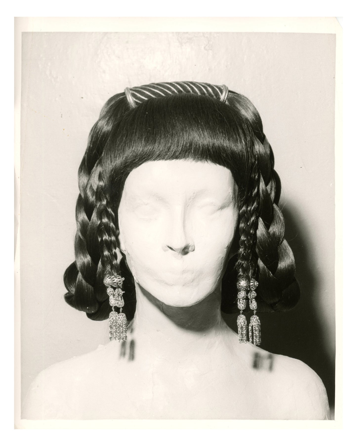 "Cleopatra" (1963) Set 40 Black & White Wig Photographs