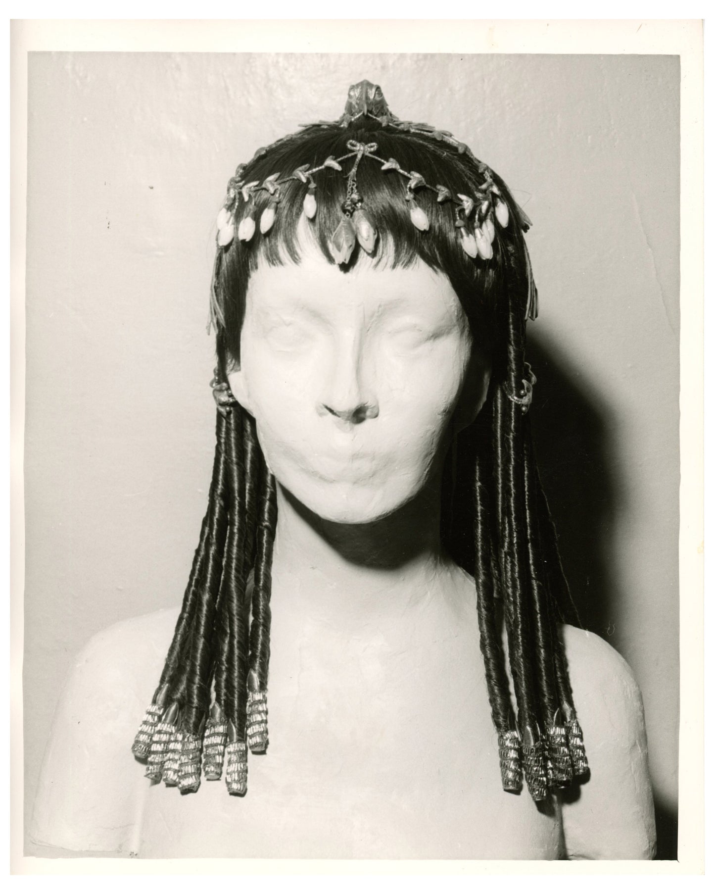 "Cleopatra" (1963) Set 40 Black & White Wig Photographs