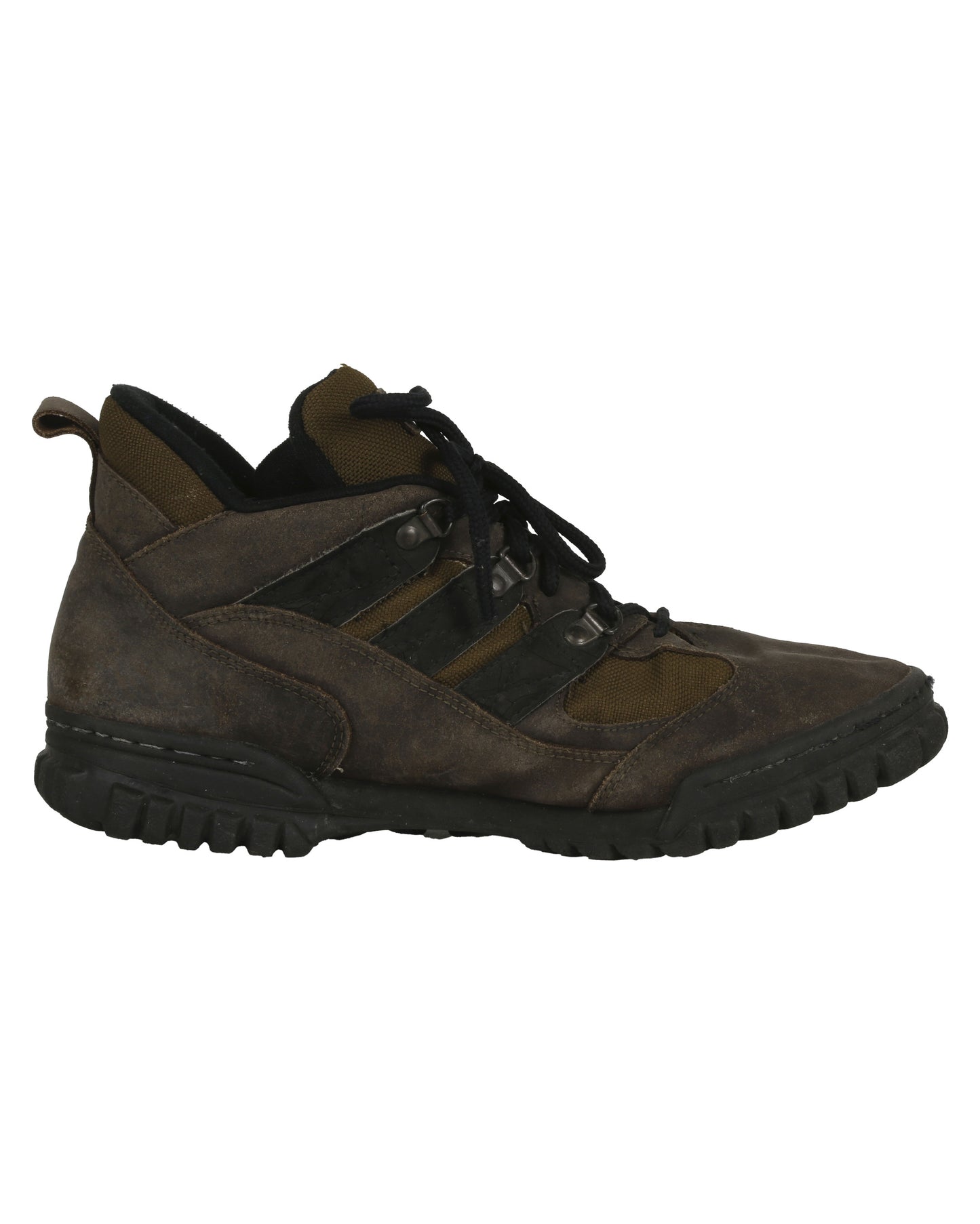 "Daylight" Kit Latura's (Sylvester Stallone) Shoes