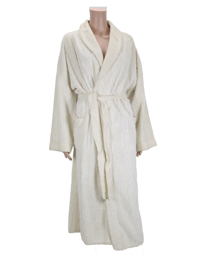 "Fluke" Carol Johnson's (Nancy Travis) Robe