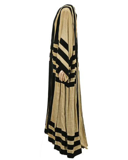 "Othello" Othello's (James Earl Jones) Robe