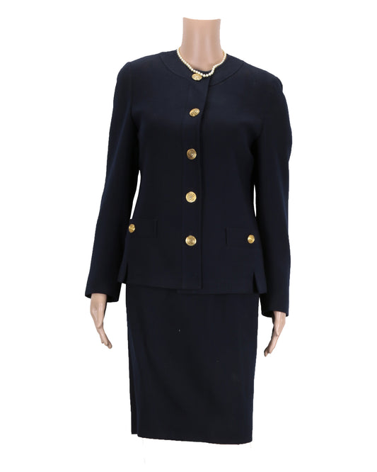 "House Arrest" Janet Beindorf's (Jamie Lee Curtis) Costume Ensemble