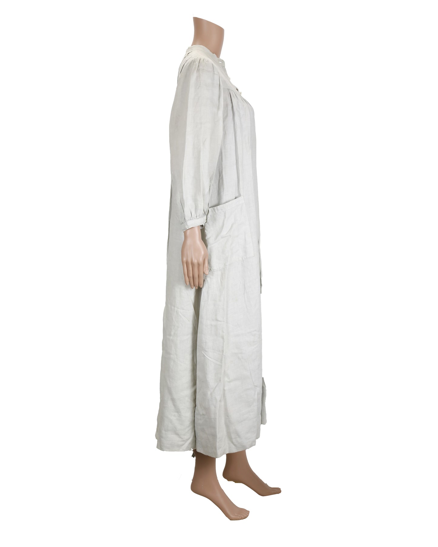 Mr. Schutz's Palms (Les palmes de M. Schutz)" Marie Curie's (Isabelle Huppert) Costume