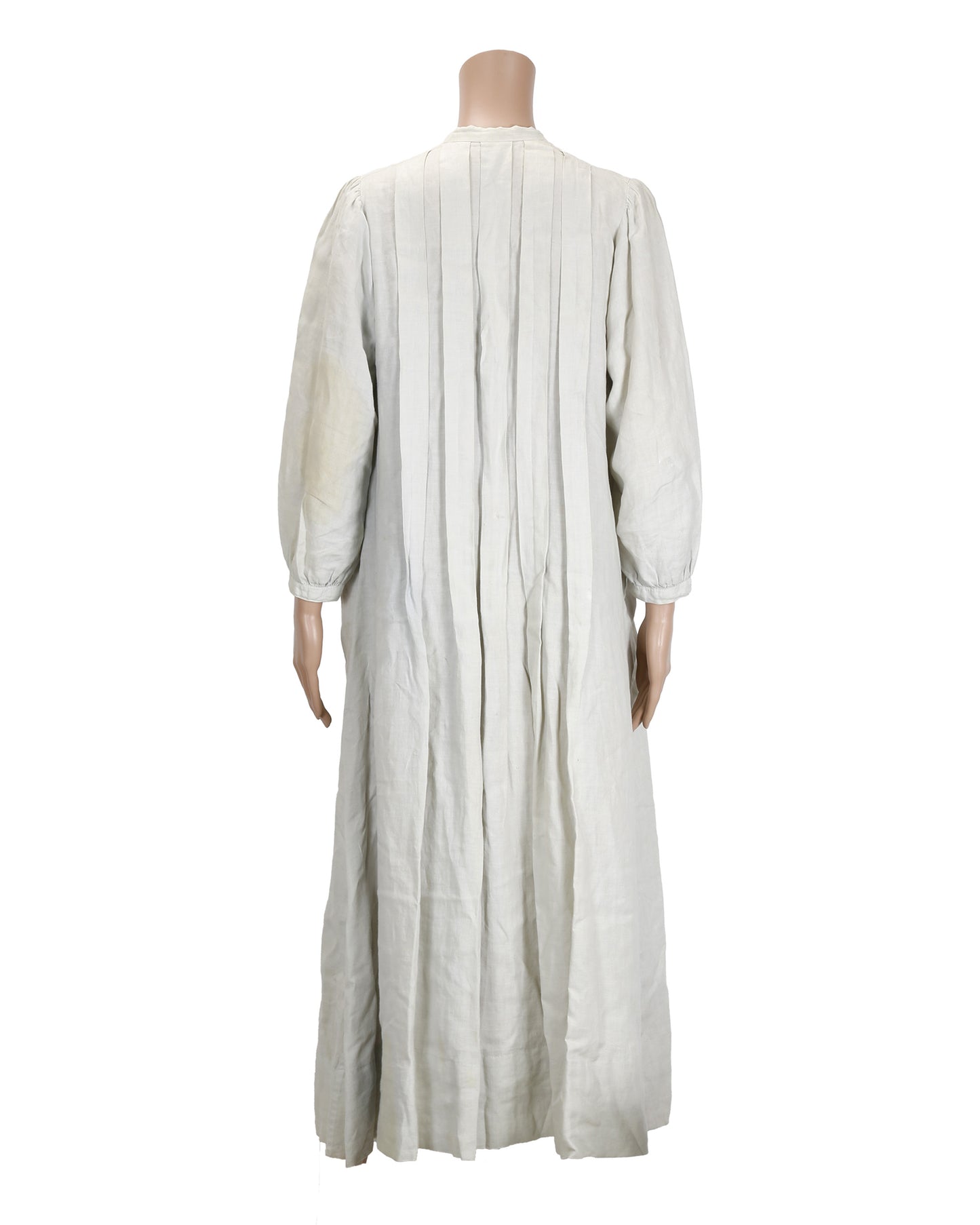 Mr. Schutz's Palms (Les palmes de M. Schutz)" Marie Curie's (Isabelle Huppert) Costume