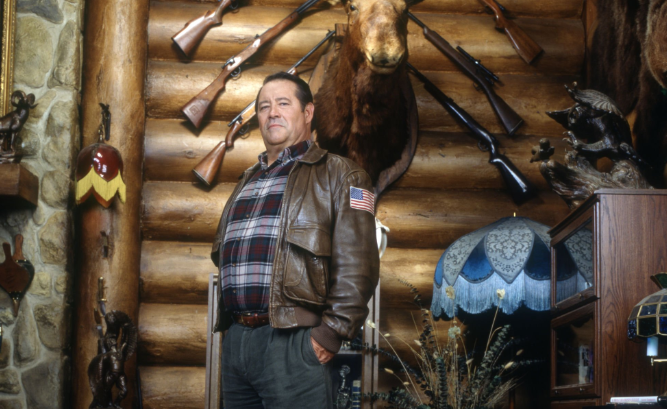 "Northern Exposure" (TV Series) Maurice J. Minnifield's (Barry Corbin) Prop Rifle