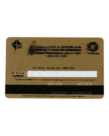 "For Richer or Poorer" Brad and Caroline Sexton's (Tim Allen and Kirstie Alley) Prop Credit Cards